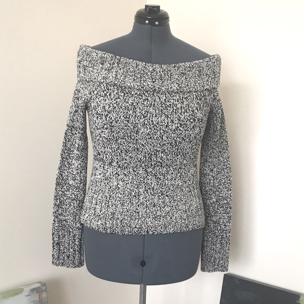 WH/BM Black and White Cowl Neck Sweater Size M